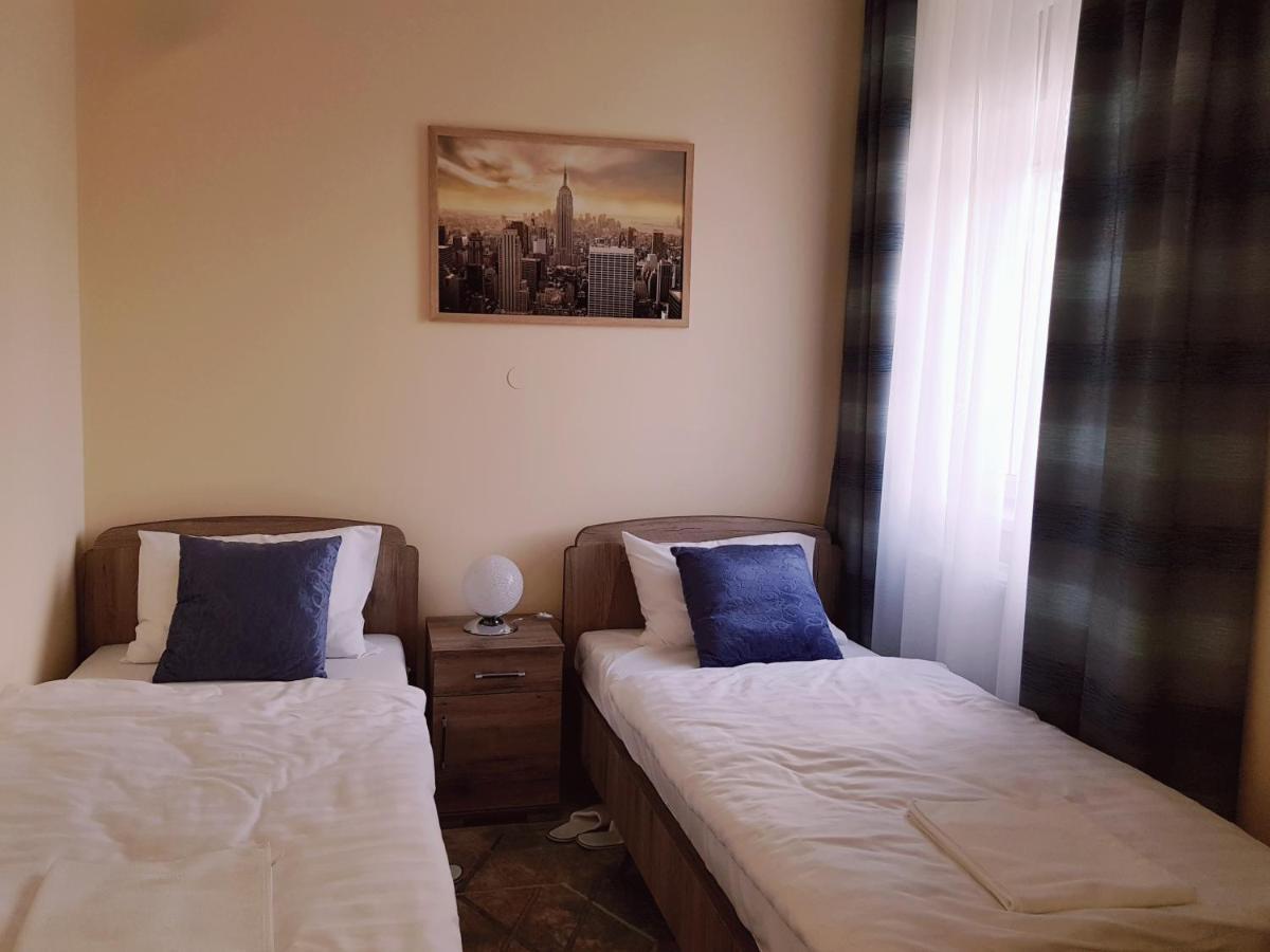 Classic Apartman Сегед Екстериор снимка